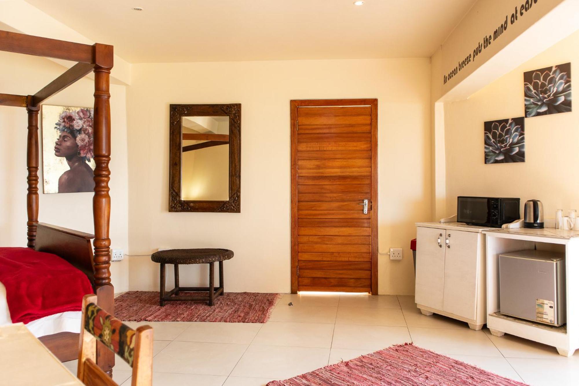 305 Guest House Amanzimtoti Bagian luar foto