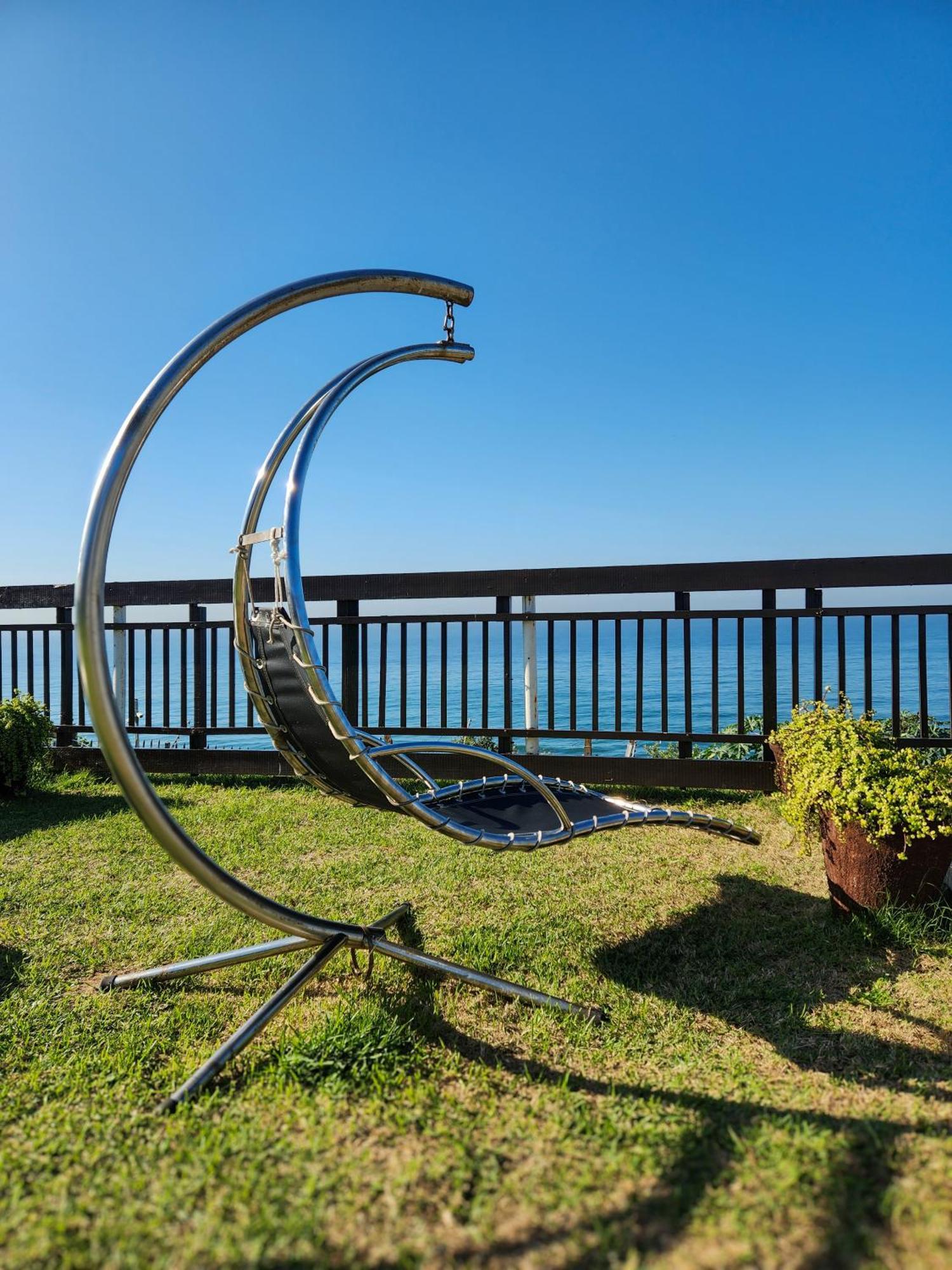 305 Guest House Amanzimtoti Bagian luar foto