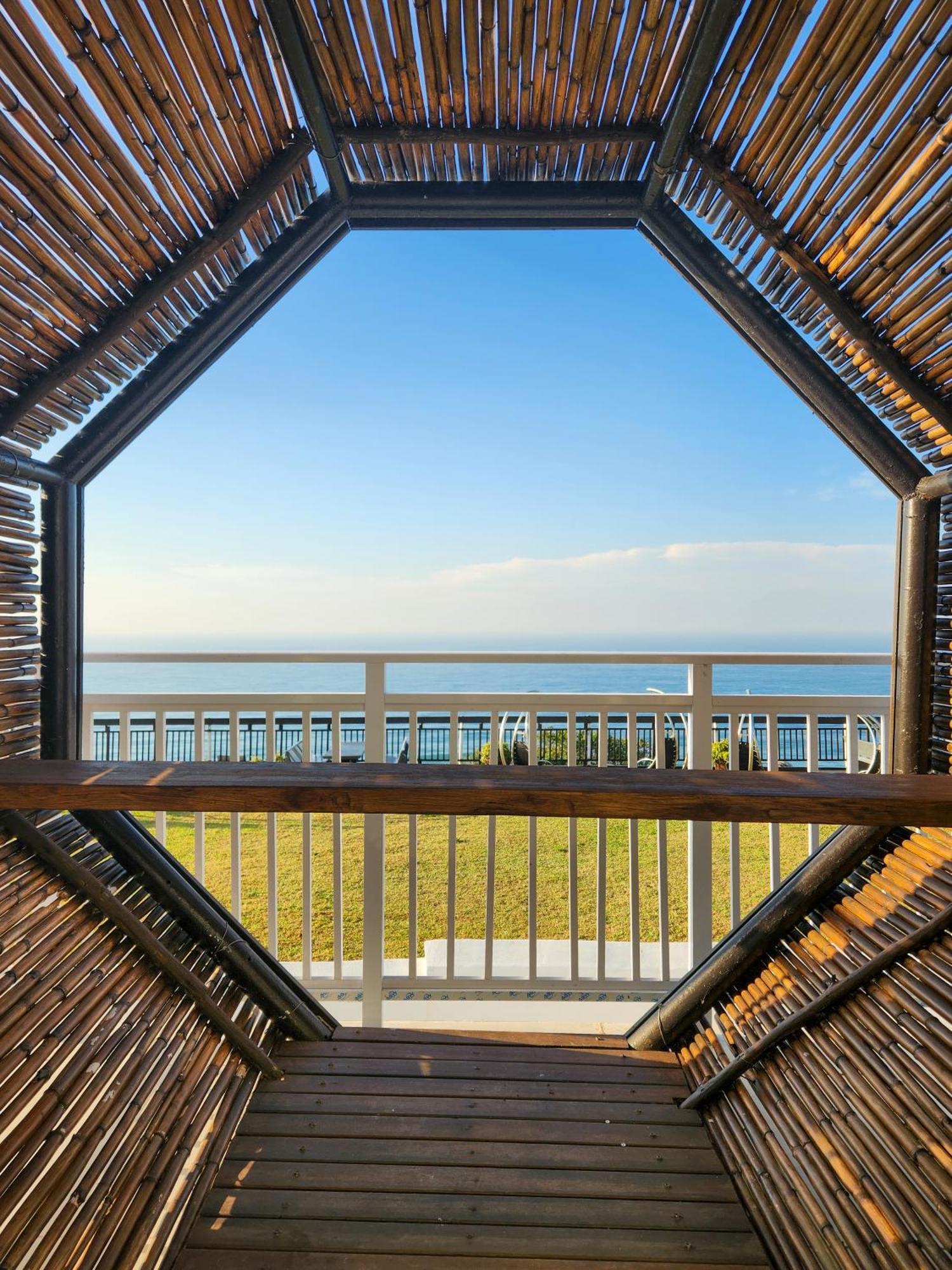 305 Guest House Amanzimtoti Bagian luar foto